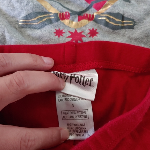 Lot of 2 4T Harry Potter Pajamas - Picture 11 of 12